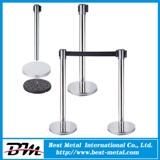 retractable barrier